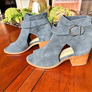 Sole Society ‘Tracy’ Blue Suede Block Heel Ankle Booties
